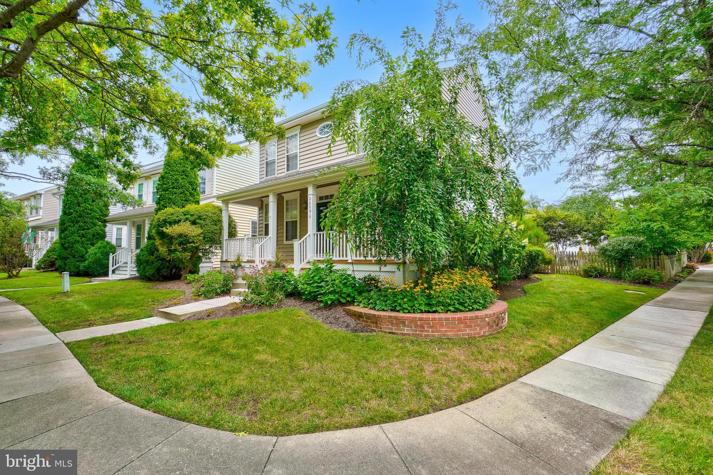 26096 FLINTONBRIDGE DR, CHANTILLY, Virginia 20152, 4 Bedrooms Bedrooms, ,3 BathroomsBathrooms,Residential,For sale,26096 FLINTONBRIDGE DR,VALO2103062 MLS # VALO2103062