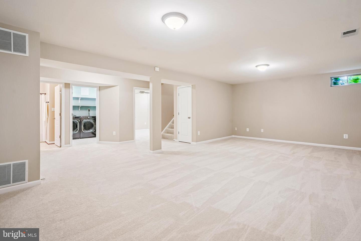 26096 FLINTONBRIDGE DR, CHANTILLY, Virginia 20152, 4 Bedrooms Bedrooms, ,3 BathroomsBathrooms,Residential,For sale,26096 FLINTONBRIDGE DR,VALO2103062 MLS # VALO2103062