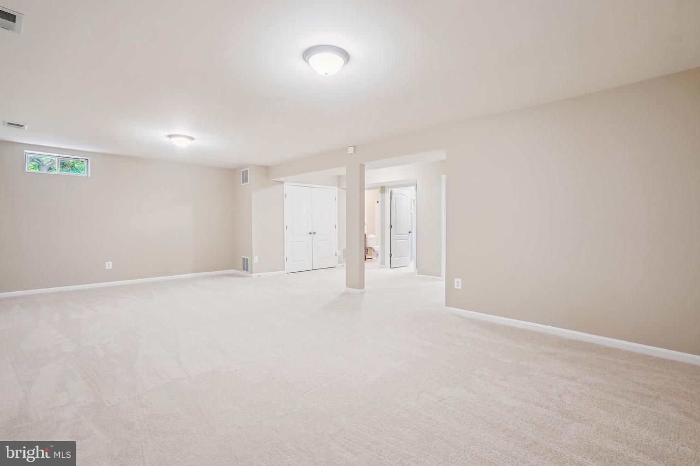26096 FLINTONBRIDGE DR, CHANTILLY, Virginia 20152, 4 Bedrooms Bedrooms, ,3 BathroomsBathrooms,Residential,For sale,26096 FLINTONBRIDGE DR,VALO2103062 MLS # VALO2103062