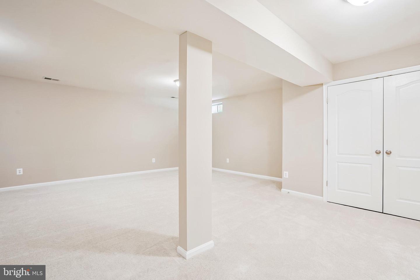 26096 FLINTONBRIDGE DR, CHANTILLY, Virginia 20152, 4 Bedrooms Bedrooms, ,3 BathroomsBathrooms,Residential,For sale,26096 FLINTONBRIDGE DR,VALO2103062 MLS # VALO2103062