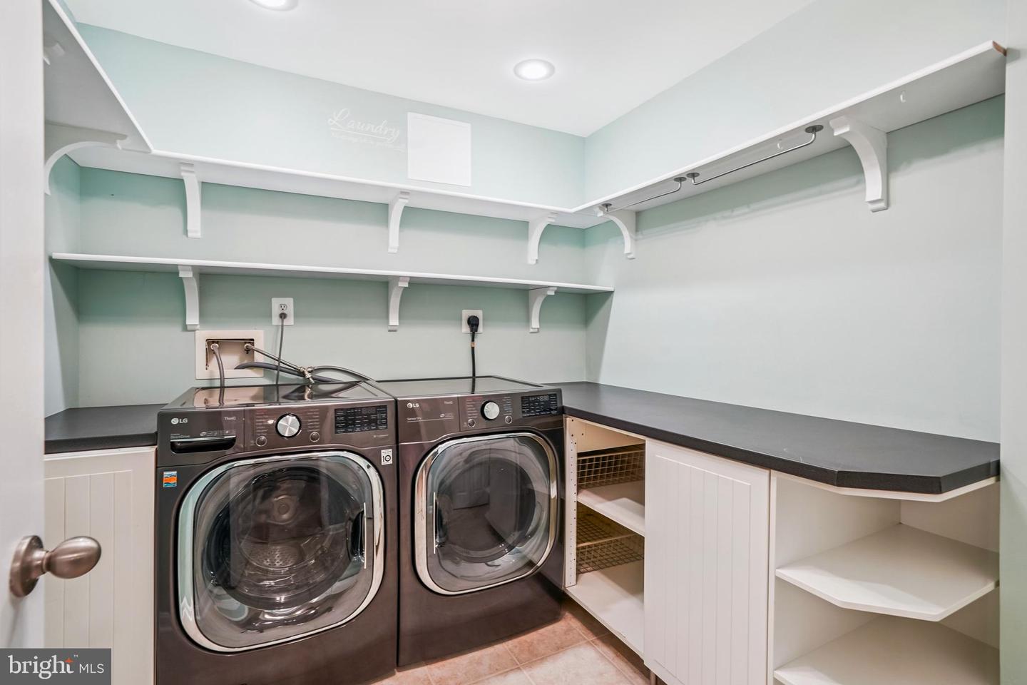 26096 FLINTONBRIDGE DR, CHANTILLY, Virginia 20152, 4 Bedrooms Bedrooms, ,3 BathroomsBathrooms,Residential,For sale,26096 FLINTONBRIDGE DR,VALO2103062 MLS # VALO2103062