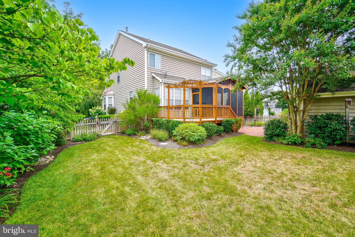26096 FLINTONBRIDGE DR, CHANTILLY, Virginia 20152, 4 Bedrooms Bedrooms, ,3 BathroomsBathrooms,Residential,For sale,26096 FLINTONBRIDGE DR,VALO2103062 MLS # VALO2103062