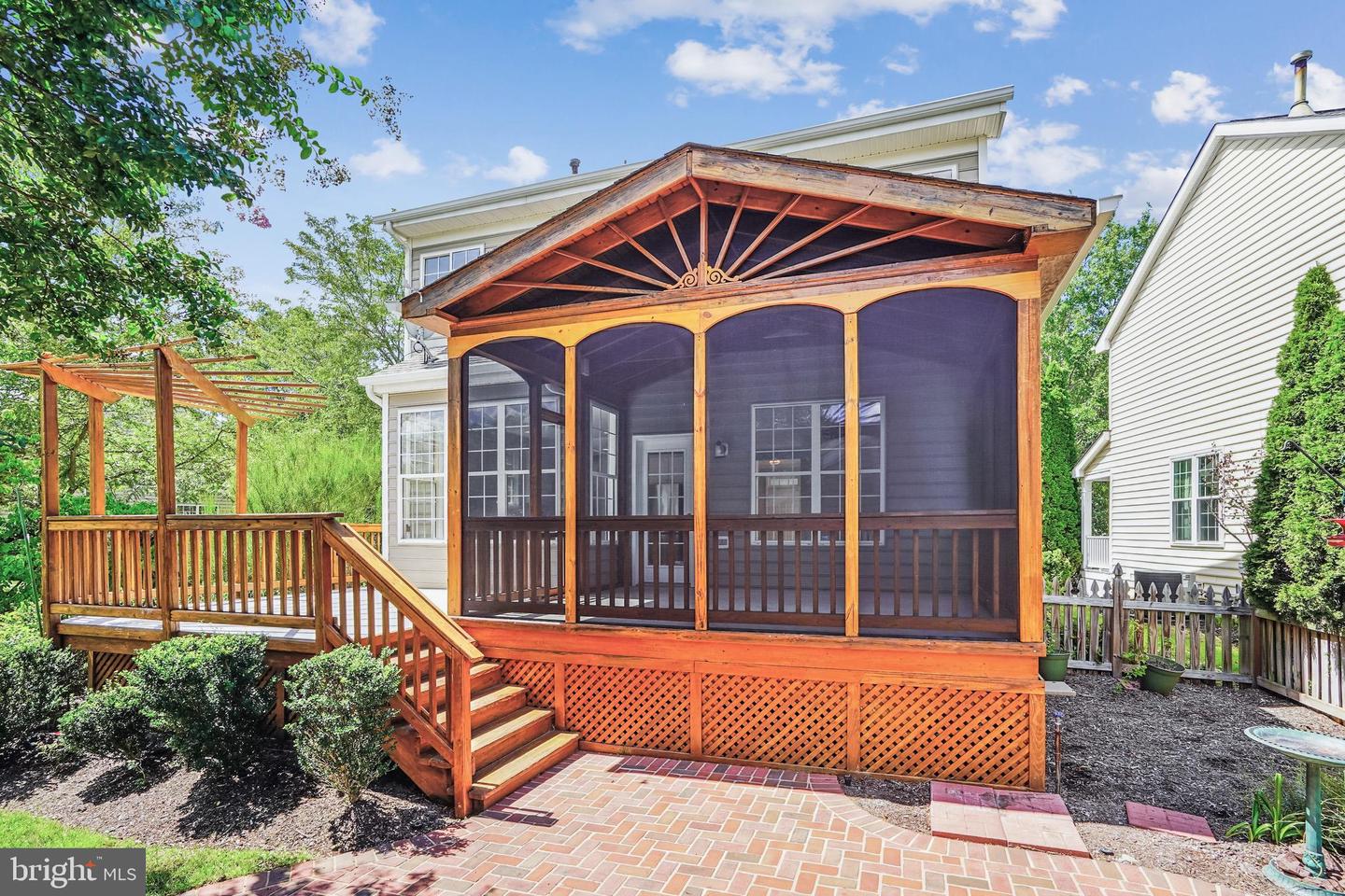 26096 FLINTONBRIDGE DR, CHANTILLY, Virginia 20152, 4 Bedrooms Bedrooms, ,3 BathroomsBathrooms,Residential,For sale,26096 FLINTONBRIDGE DR,VALO2103062 MLS # VALO2103062
