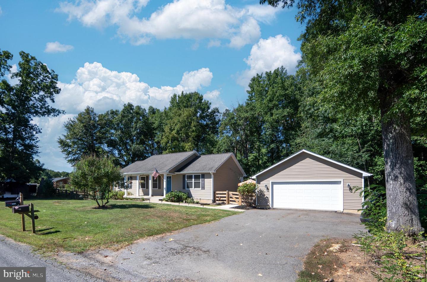 13668 POST OAK RD, SPOTSYLVANIA, Virginia 22551, 4 Bedrooms Bedrooms, ,3 BathroomsBathrooms,Residential,For sale,13668 POST OAK RD,VASP2034902 MLS # VASP2034902