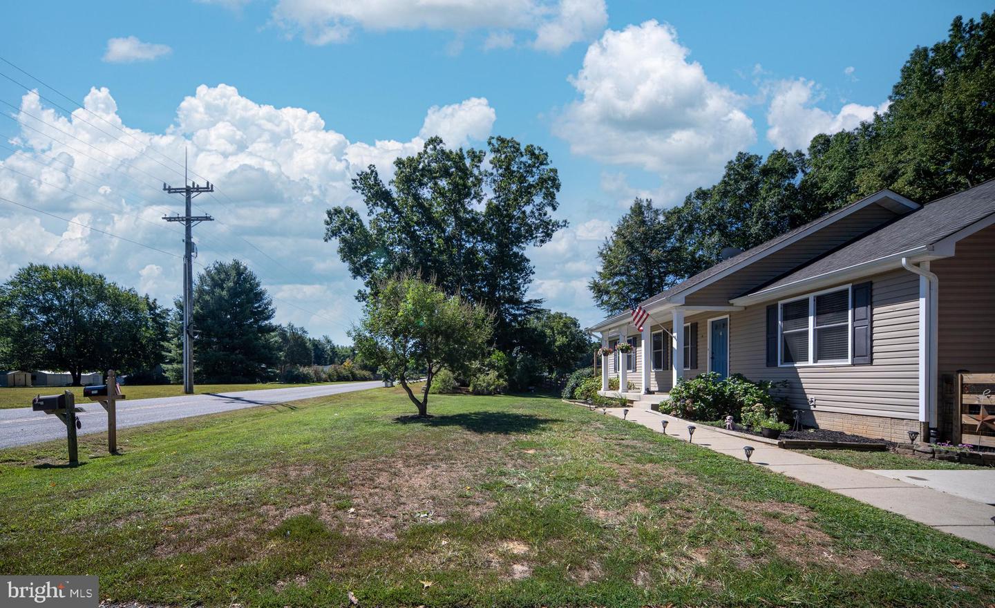13668 POST OAK RD, SPOTSYLVANIA, Virginia 22551, 4 Bedrooms Bedrooms, ,3 BathroomsBathrooms,Residential,For sale,13668 POST OAK RD,VASP2034902 MLS # VASP2034902