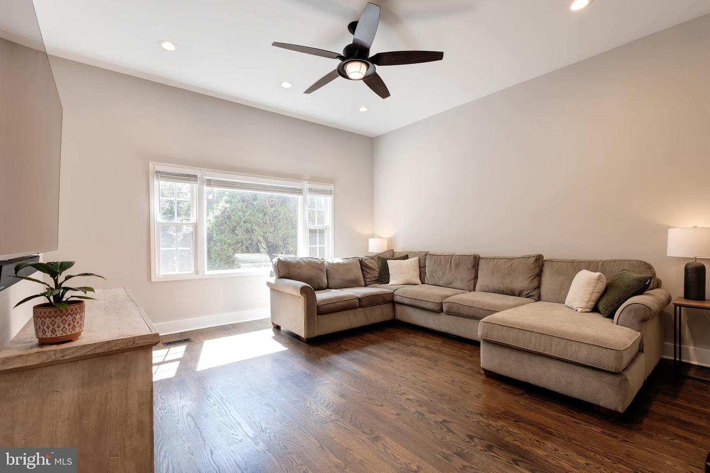 5829 REXFORD DR #713, SPRINGFIELD, Virginia 22152, 2 Bedrooms Bedrooms, ,2 BathroomsBathrooms,Residential,For sale,5829 REXFORD DR #713,VAFX2257768 MLS # VAFX2257768