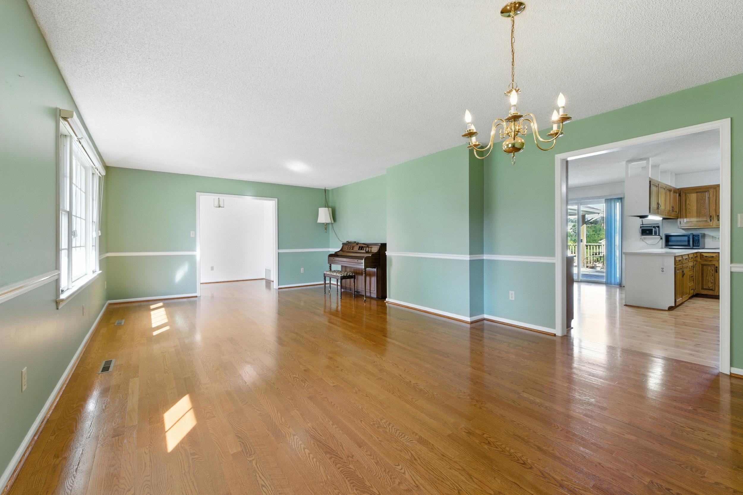 3615 SHEN LAKE DR, ROCKINGHAM, Virginia 22801, 4 Bedrooms Bedrooms, ,3 BathroomsBathrooms,Residential,3615 SHEN LAKE DR,668393 MLS # 668393