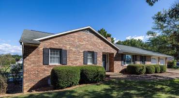 3615 SHEN LAKE DR, ROCKINGHAM, Virginia 22801, 4 Bedrooms Bedrooms, ,3 BathroomsBathrooms,Residential,3615 SHEN LAKE DR,668393 MLS # 668393