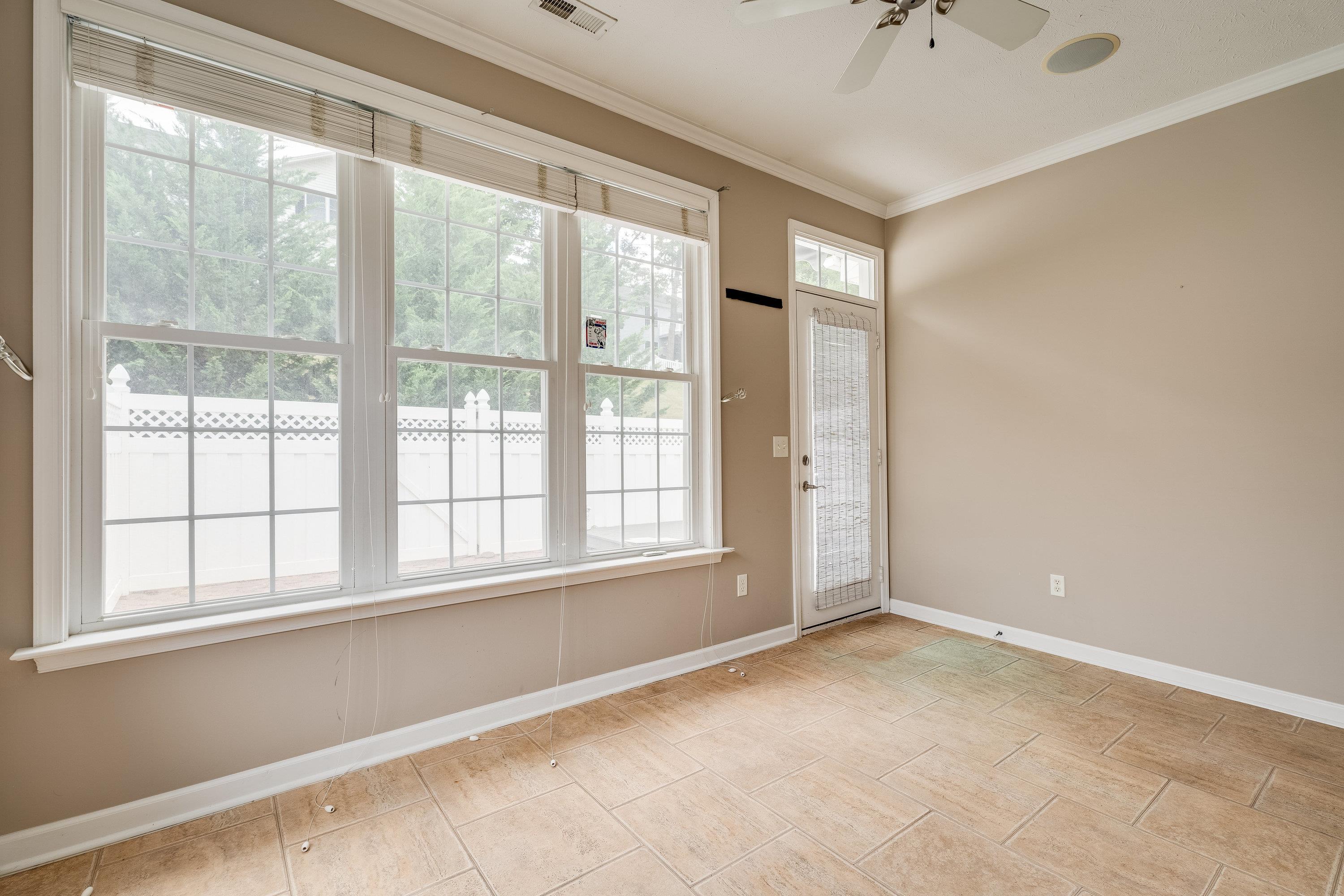 430 SILVER OAKS DR, ROCKINGHAM, Virginia 22801, 2 Bedrooms Bedrooms, ,2 BathroomsBathrooms,Residential,430 SILVER OAKS DR,668394 MLS # 668394