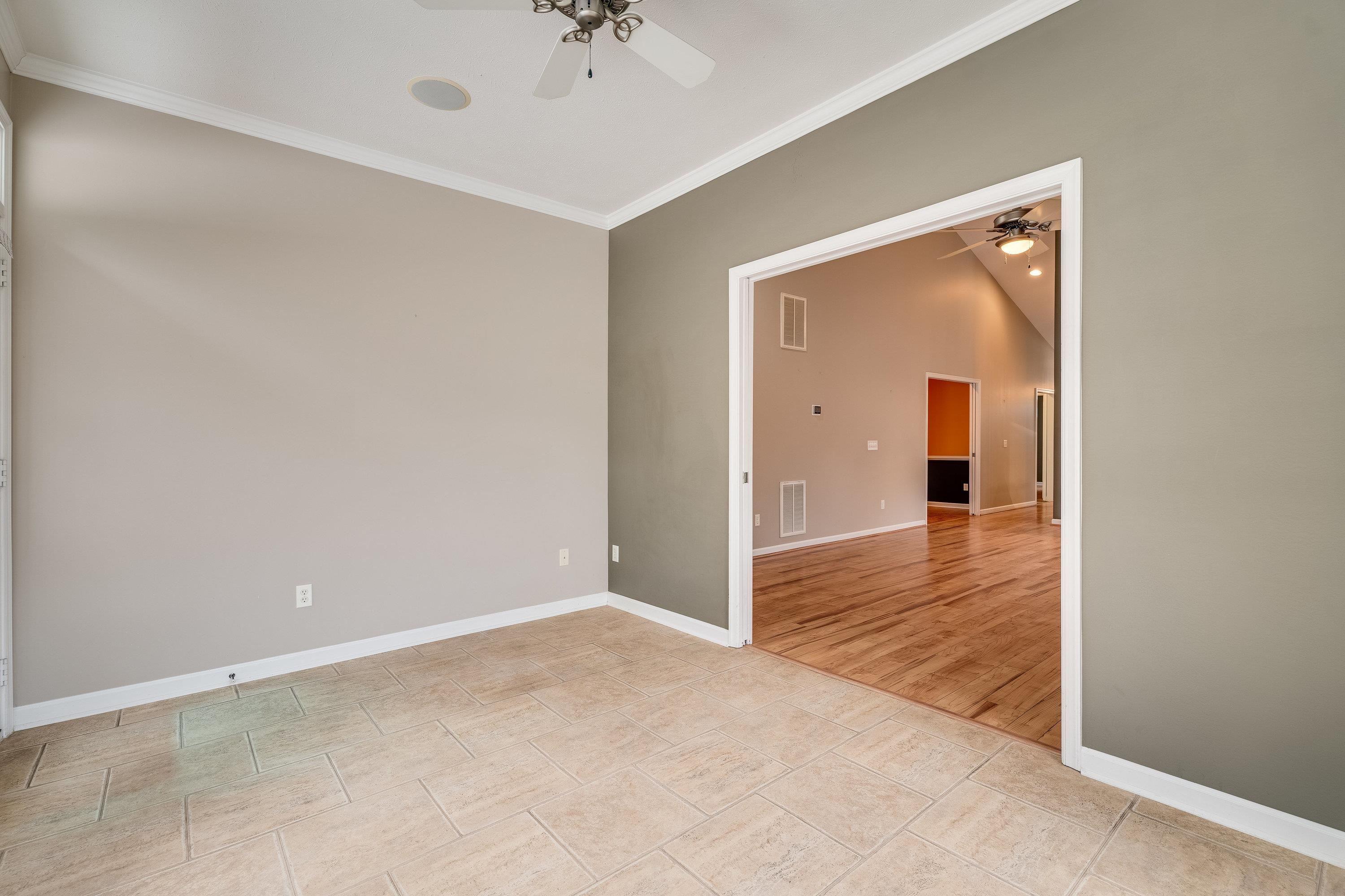 430 SILVER OAKS DR, ROCKINGHAM, Virginia 22801, 2 Bedrooms Bedrooms, ,2 BathroomsBathrooms,Residential,430 SILVER OAKS DR,668394 MLS # 668394