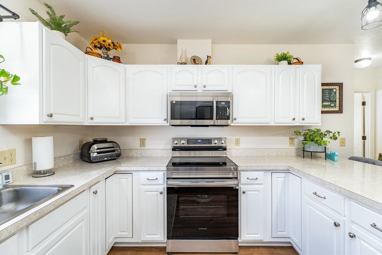 2191 SECRIST LN, ROCKINGHAM, Virginia 22801, 3 Bedrooms Bedrooms, ,2 BathroomsBathrooms,Residential,2191 SECRIST LN,668398 MLS # 668398