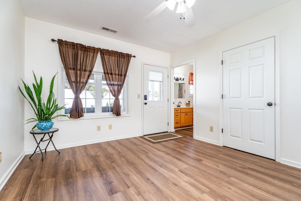 2191 SECRIST LN, ROCKINGHAM, Virginia 22801, 3 Bedrooms Bedrooms, ,2 BathroomsBathrooms,Residential,2191 SECRIST LN,668398 MLS # 668398