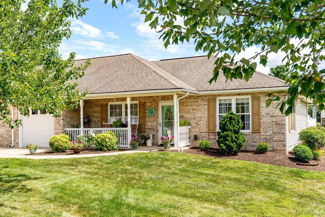 2191 SECRIST LN, ROCKINGHAM, Virginia 22801, 3 Bedrooms Bedrooms, ,2 BathroomsBathrooms,Residential,2191 SECRIST LN,668398 MLS # 668398