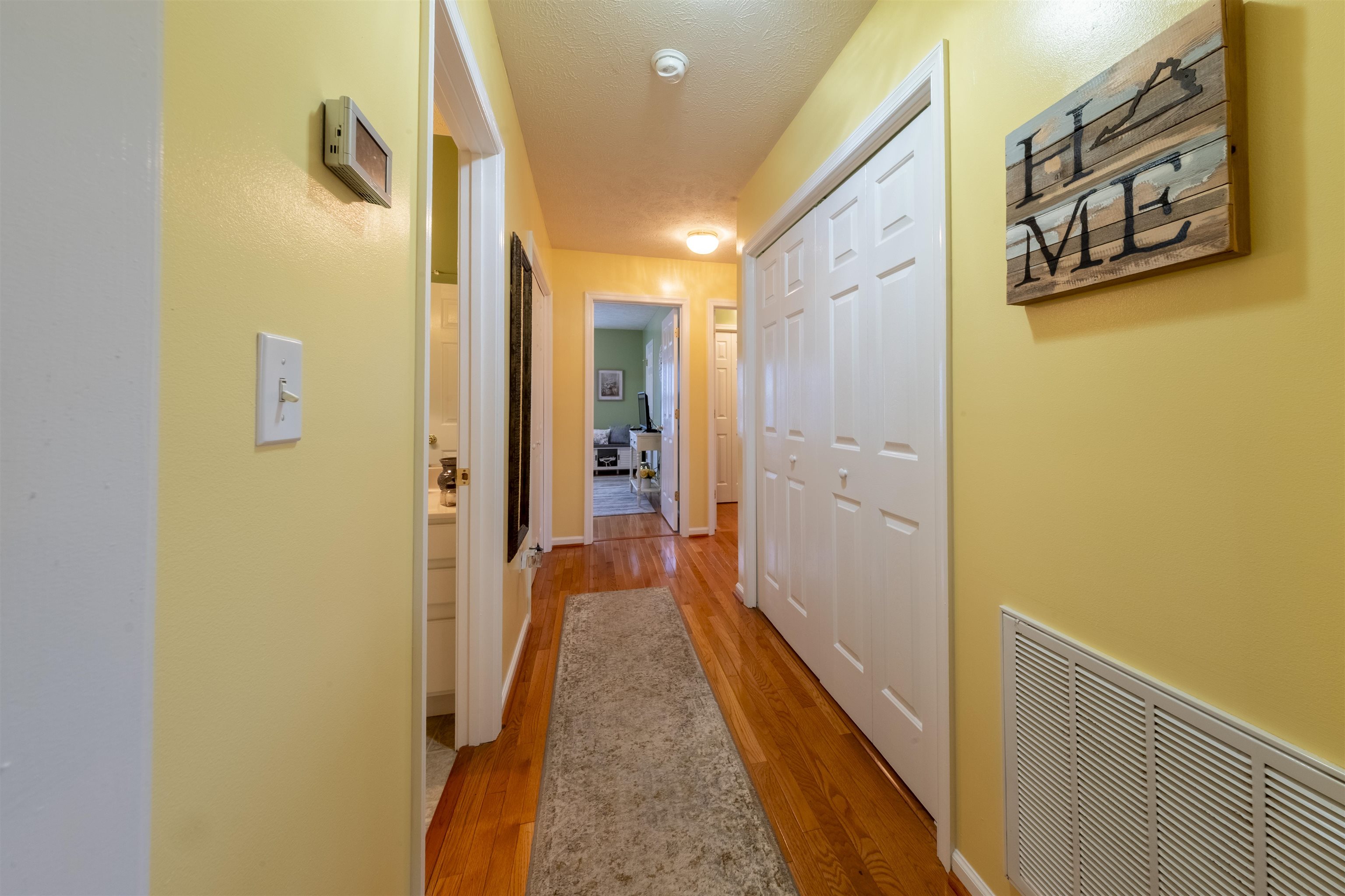 212 MAYFIELD LN, WAYNESBORO, Virginia 22980, 3 Bedrooms Bedrooms, ,2 BathroomsBathrooms,Residential,Oak Floors Galore,212 MAYFIELD LN,668400 MLS # 668400