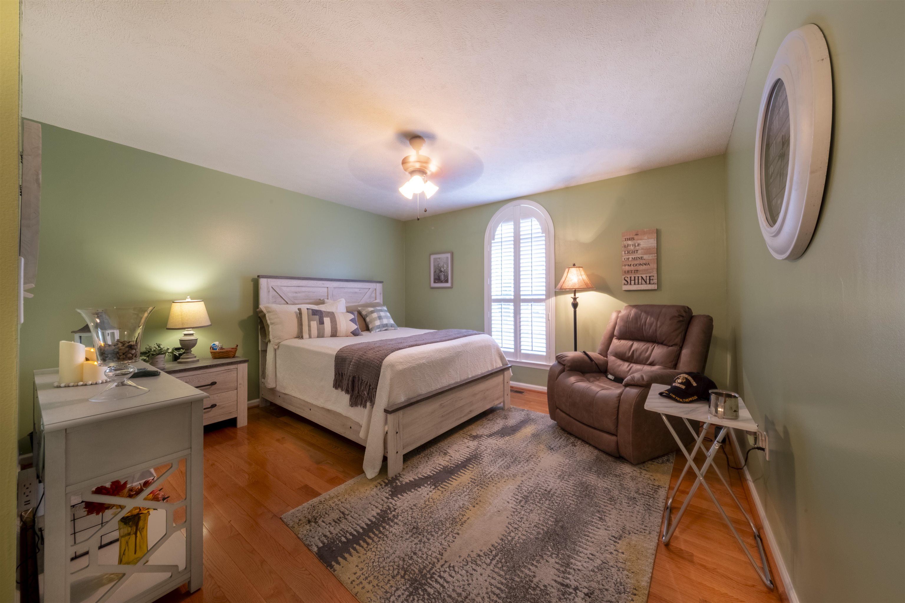 212 MAYFIELD LN, WAYNESBORO, Virginia 22980, 3 Bedrooms Bedrooms, ,2 BathroomsBathrooms,Residential,Oak Floors Galore,212 MAYFIELD LN,668400 MLS # 668400