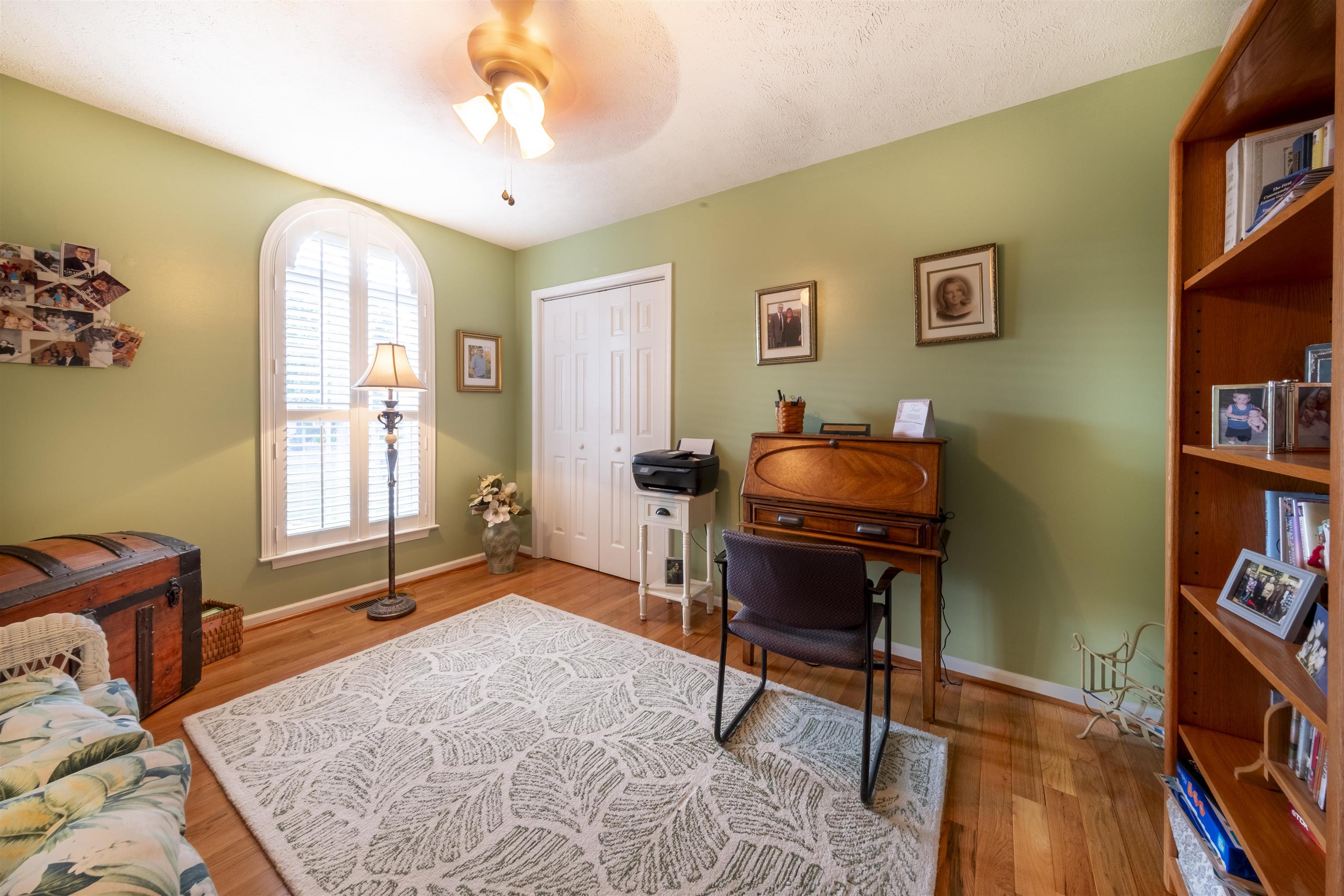 212 MAYFIELD LN, WAYNESBORO, Virginia 22980, 3 Bedrooms Bedrooms, ,2 BathroomsBathrooms,Residential,Oak Floors Galore,212 MAYFIELD LN,668400 MLS # 668400