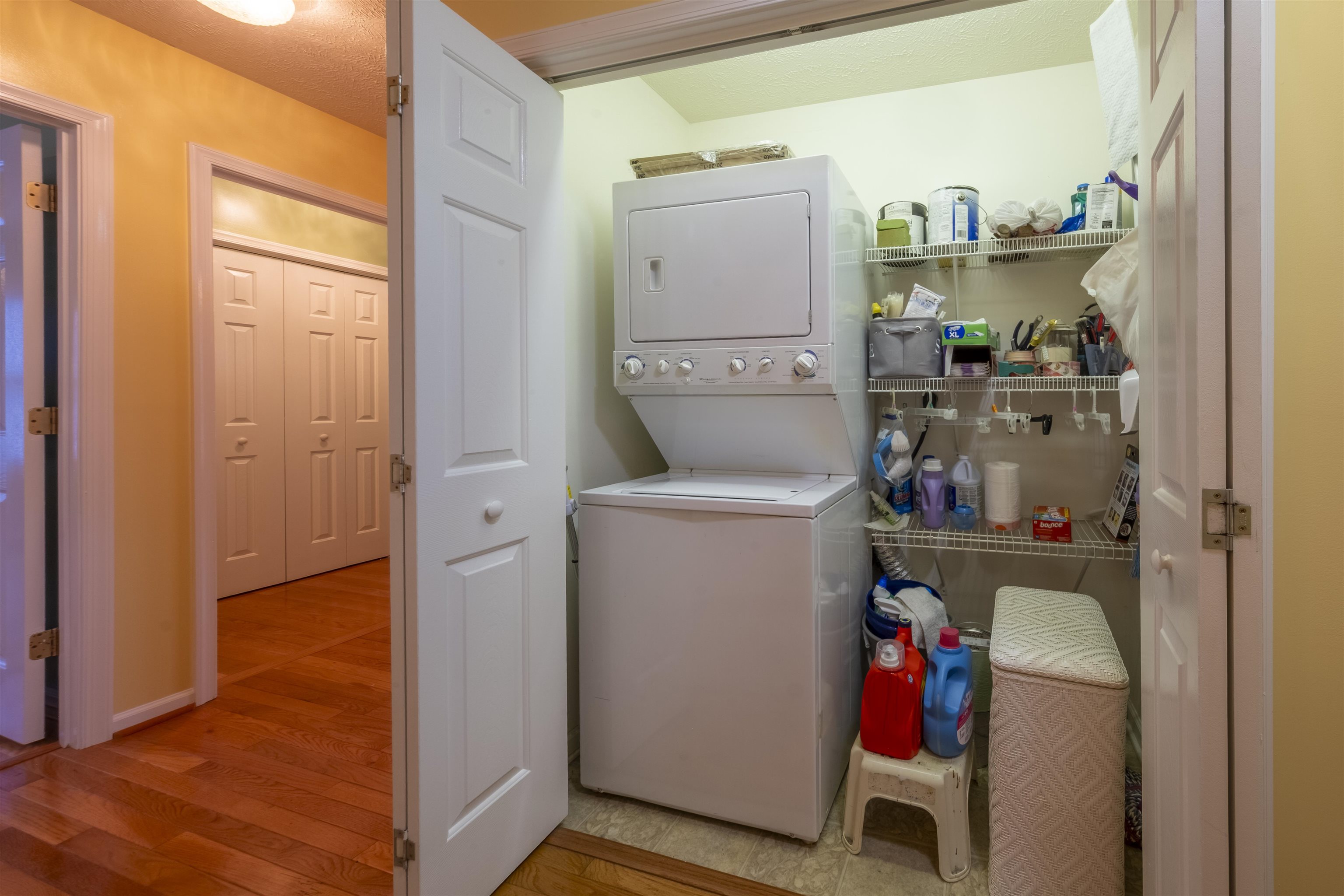 212 MAYFIELD LN, WAYNESBORO, Virginia 22980, 3 Bedrooms Bedrooms, ,2 BathroomsBathrooms,Residential,Oak Floors Galore,212 MAYFIELD LN,668400 MLS # 668400