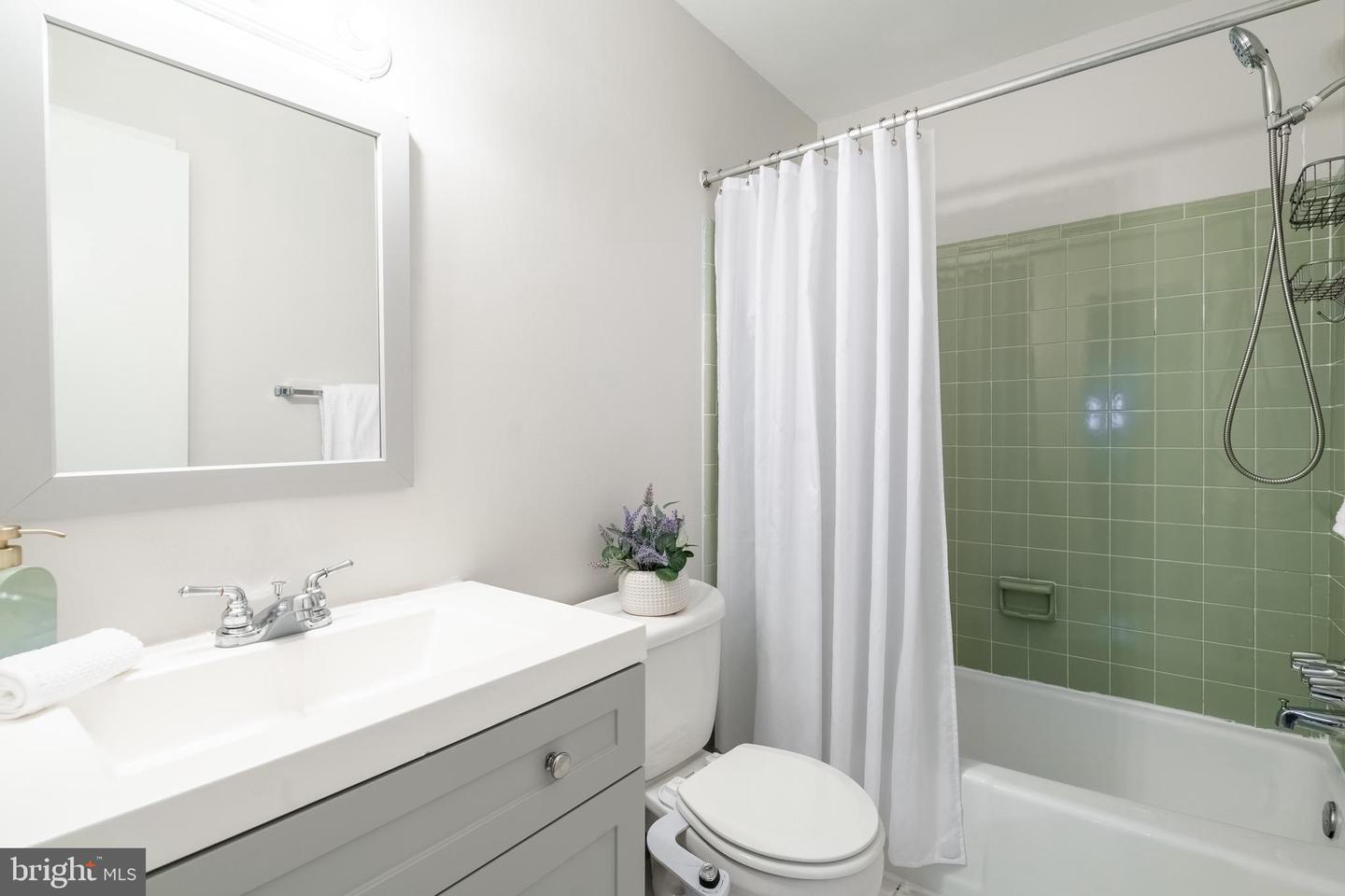 7911 CASA GRANDE PL #122-A, ALEXANDRIA, Virginia 22309, 3 Bedrooms Bedrooms, ,2 BathroomsBathrooms,Residential,For sale,7911 CASA GRANDE PL #122-A,VAFX2258234 MLS # VAFX2258234
