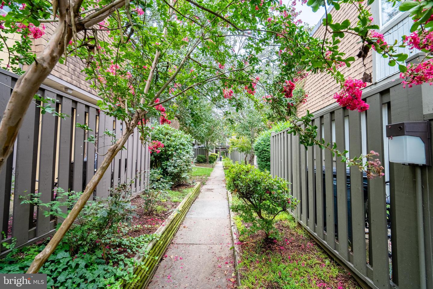 7911 CASA GRANDE PL #122-A, ALEXANDRIA, Virginia 22309, 3 Bedrooms Bedrooms, ,2 BathroomsBathrooms,Residential,For sale,7911 CASA GRANDE PL #122-A,VAFX2258234 MLS # VAFX2258234