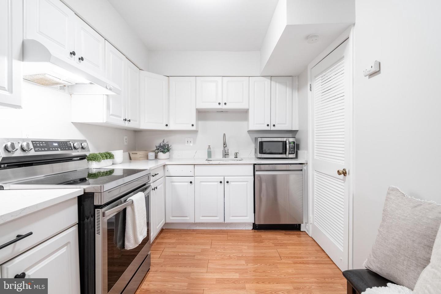 7911 CASA GRANDE PL #122-A, ALEXANDRIA, Virginia 22309, 3 Bedrooms Bedrooms, ,2 BathroomsBathrooms,Residential,For sale,7911 CASA GRANDE PL #122-A,VAFX2258234 MLS # VAFX2258234