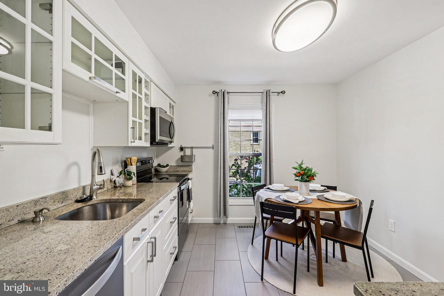 5018 DOMAIN PL, ALEXANDRIA, Virginia 22311, 3 Bedrooms Bedrooms, ,3 BathroomsBathrooms,Residential,For sale,5018 DOMAIN PL,VAAX2048110 MLS # VAAX2048110
