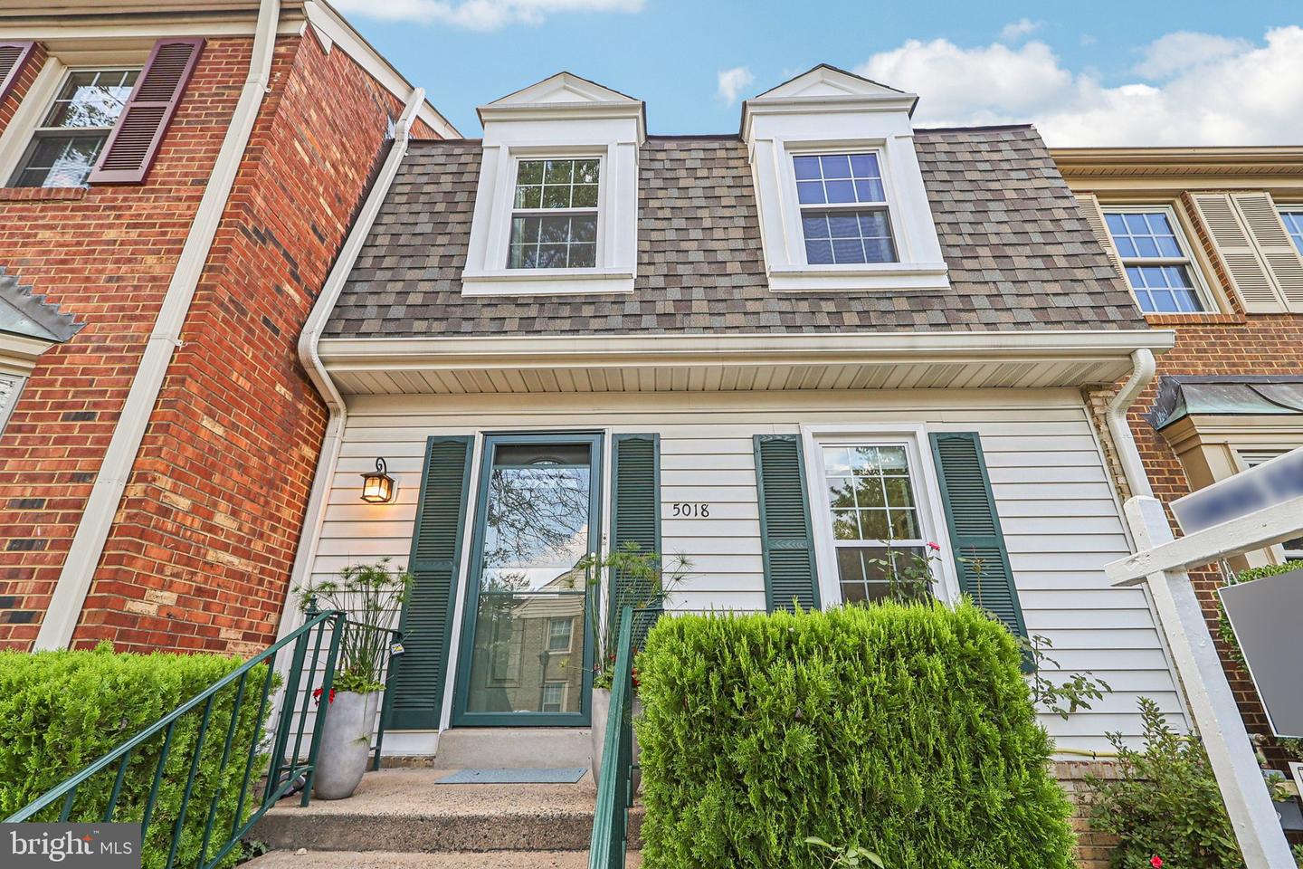 5018 DOMAIN PL, ALEXANDRIA, Virginia 22311, 3 Bedrooms Bedrooms, ,3 BathroomsBathrooms,Residential,For sale,5018 DOMAIN PL,VAAX2048110 MLS # VAAX2048110