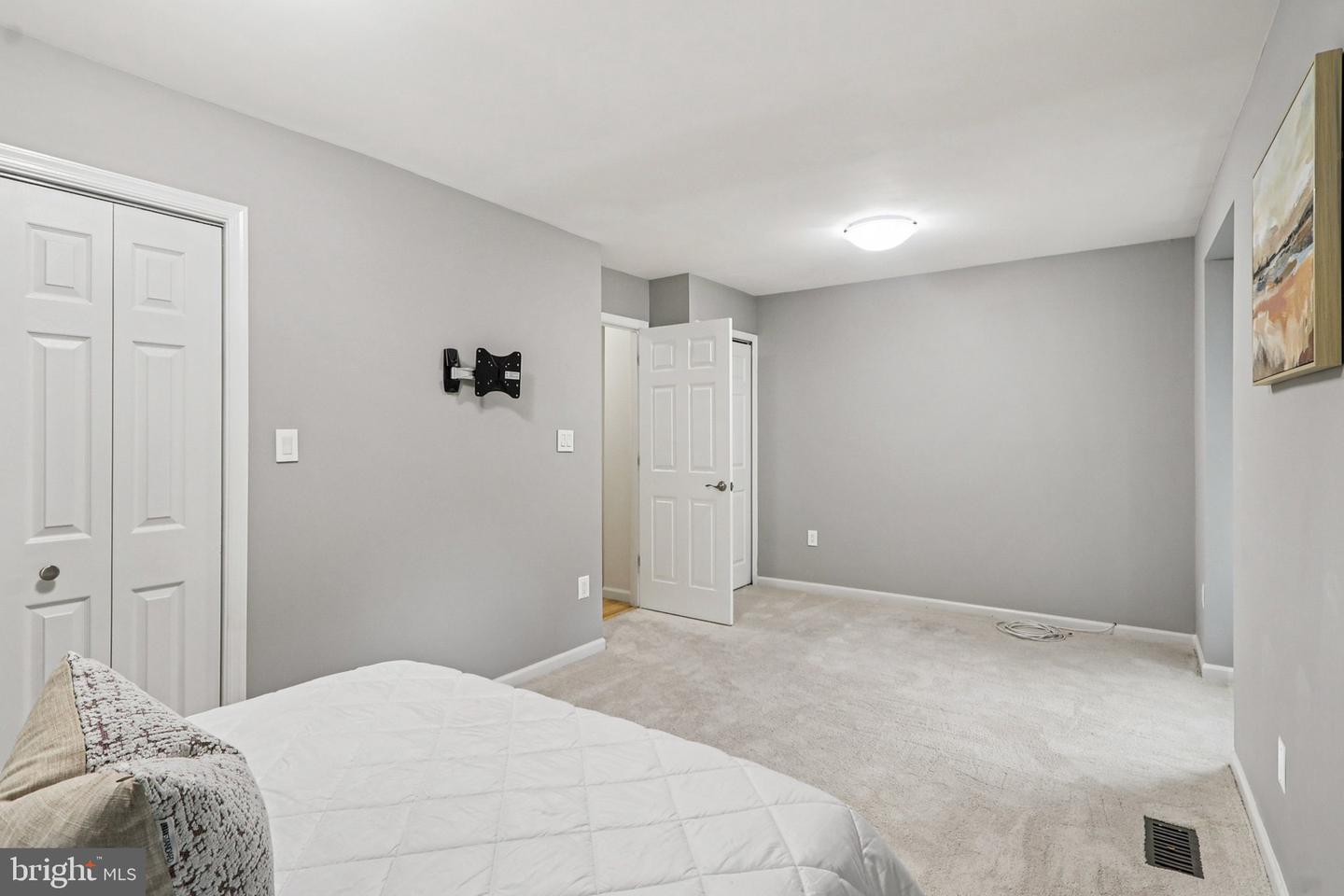 5018 DOMAIN PL, ALEXANDRIA, Virginia 22311, 3 Bedrooms Bedrooms, ,3 BathroomsBathrooms,Residential,For sale,5018 DOMAIN PL,VAAX2048110 MLS # VAAX2048110