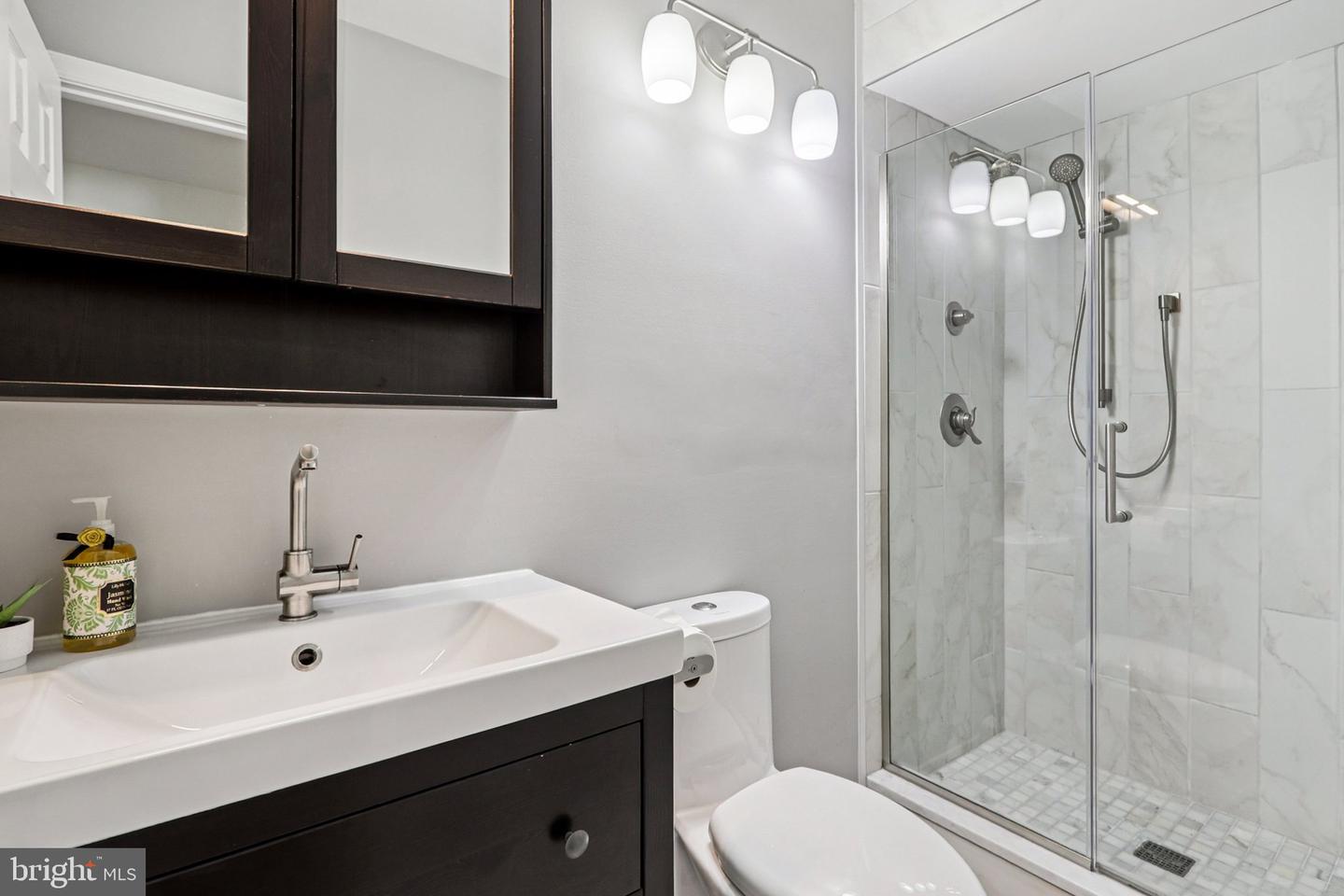 5018 DOMAIN PL, ALEXANDRIA, Virginia 22311, 3 Bedrooms Bedrooms, ,3 BathroomsBathrooms,Residential,For sale,5018 DOMAIN PL,VAAX2048110 MLS # VAAX2048110