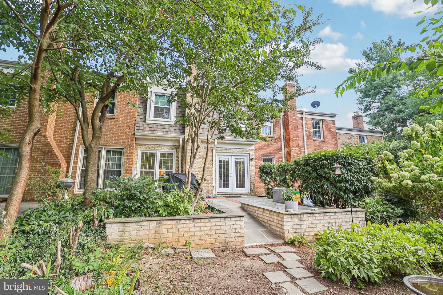 5018 DOMAIN PL, ALEXANDRIA, Virginia 22311, 3 Bedrooms Bedrooms, ,3 BathroomsBathrooms,Residential,For sale,5018 DOMAIN PL,VAAX2048110 MLS # VAAX2048110