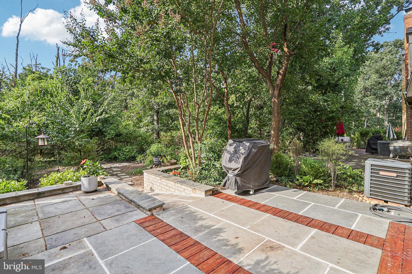 5018 DOMAIN PL, ALEXANDRIA, Virginia 22311, 3 Bedrooms Bedrooms, ,3 BathroomsBathrooms,Residential,For sale,5018 DOMAIN PL,VAAX2048110 MLS # VAAX2048110