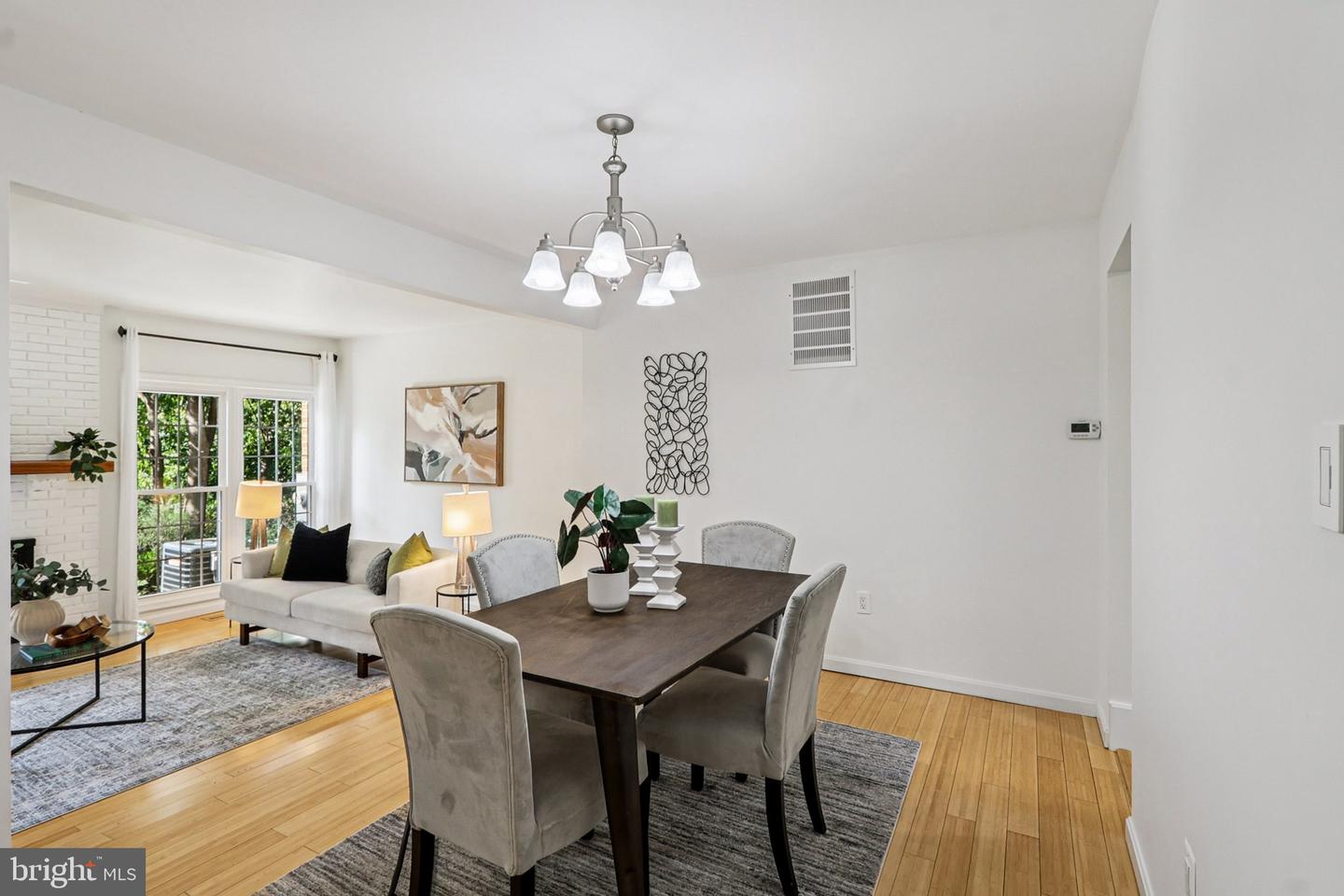 5018 DOMAIN PL, ALEXANDRIA, Virginia 22311, 3 Bedrooms Bedrooms, ,3 BathroomsBathrooms,Residential,For sale,5018 DOMAIN PL,VAAX2048110 MLS # VAAX2048110