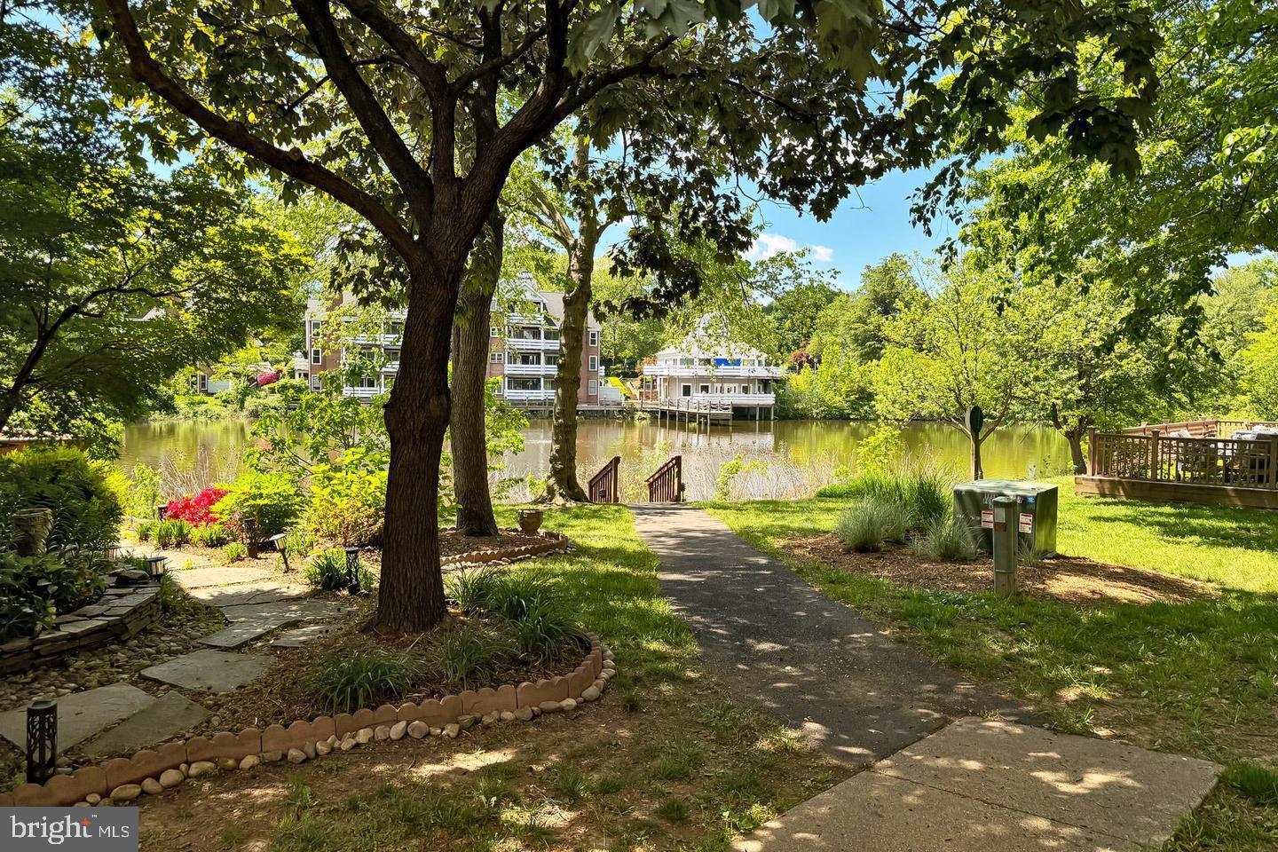 7527 CHRISLAND CV, FALLS CHURCH, Virginia 22042, 2 Bedrooms Bedrooms, ,2 BathroomsBathrooms,Residential,For sale,7527 CHRISLAND CV,VAFX2259622 MLS # VAFX2259622