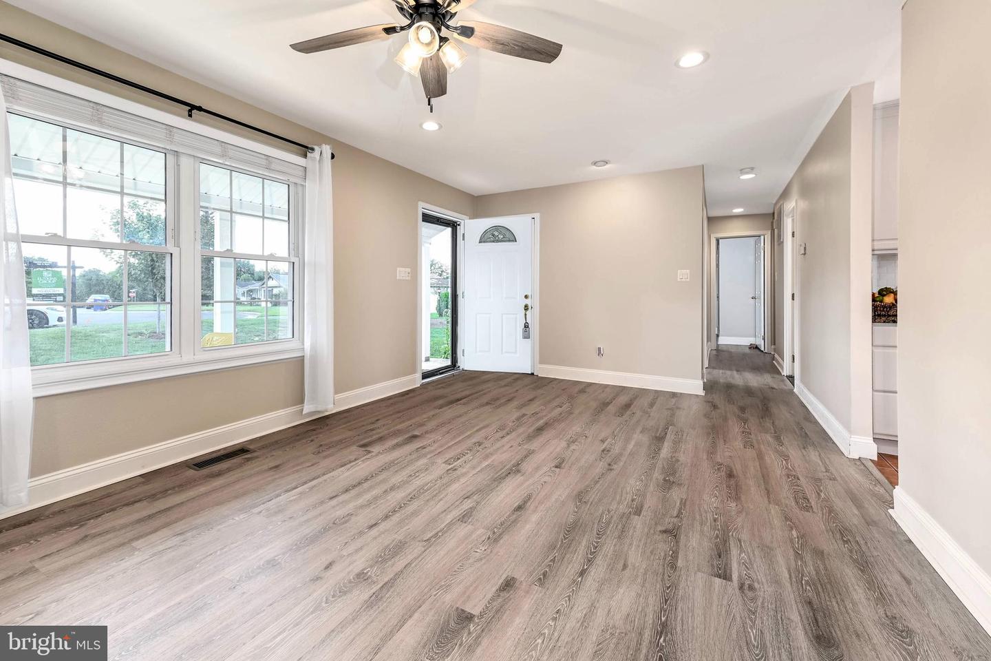 109 N SEQUOIA CT, STERLING, Virginia 20164, 3 Bedrooms Bedrooms, ,2 BathroomsBathrooms,Residential,For sale,109 N SEQUOIA CT,VALO2104134 MLS # VALO2104134