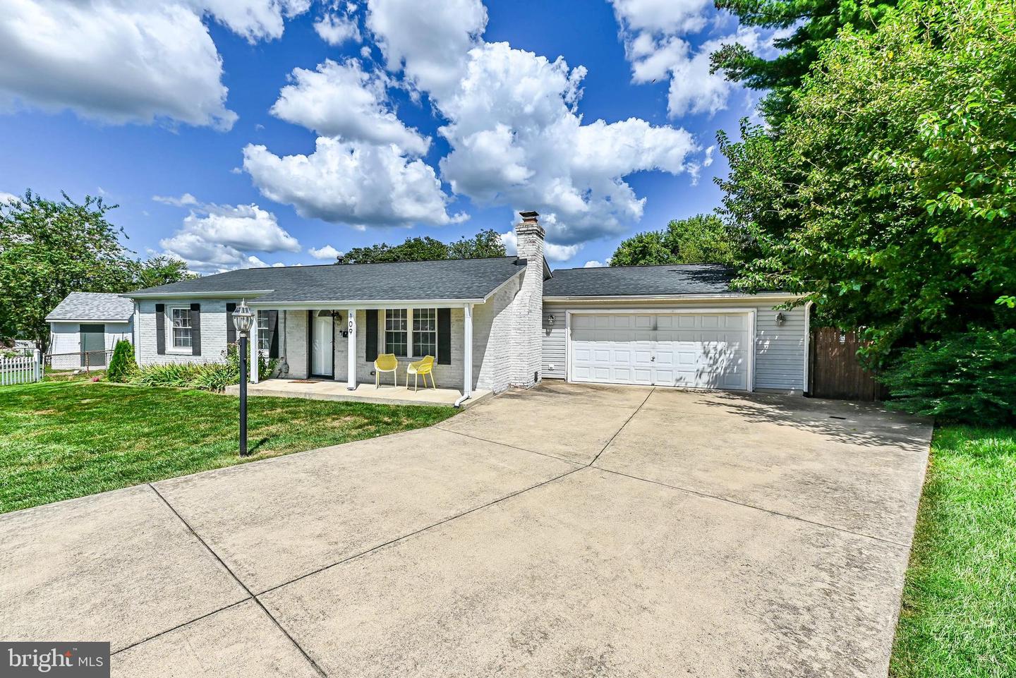 109 N SEQUOIA CT, STERLING, Virginia 20164, 3 Bedrooms Bedrooms, ,2 BathroomsBathrooms,Residential,For sale,109 N SEQUOIA CT,VALO2104134 MLS # VALO2104134
