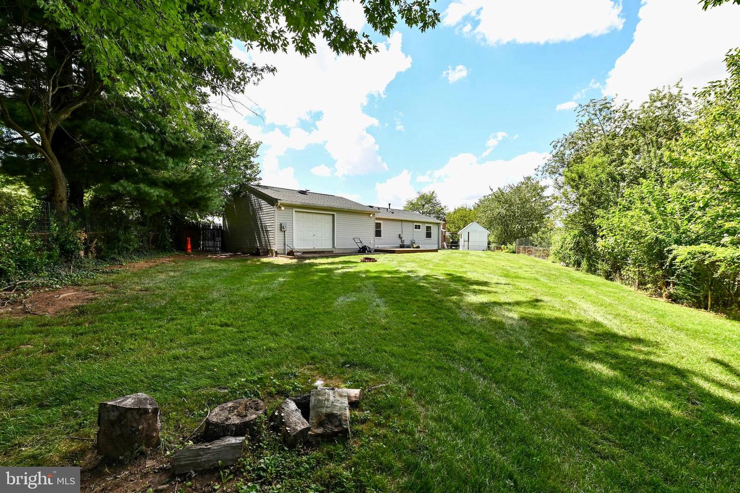 109 N SEQUOIA CT, STERLING, Virginia 20164, 3 Bedrooms Bedrooms, ,2 BathroomsBathrooms,Residential,For sale,109 N SEQUOIA CT,VALO2104134 MLS # VALO2104134