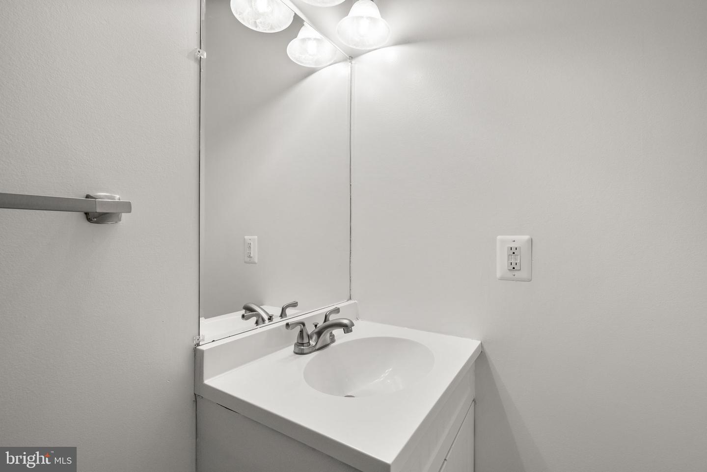 925 DECATUR ST NW, WASHINGTON, District Of Columbia 20011, 4 Bedrooms Bedrooms, ,3 BathroomsBathrooms,Residential,For sale,925 DECATUR ST NW,DCDC2214290 MLS # DCDC2214290