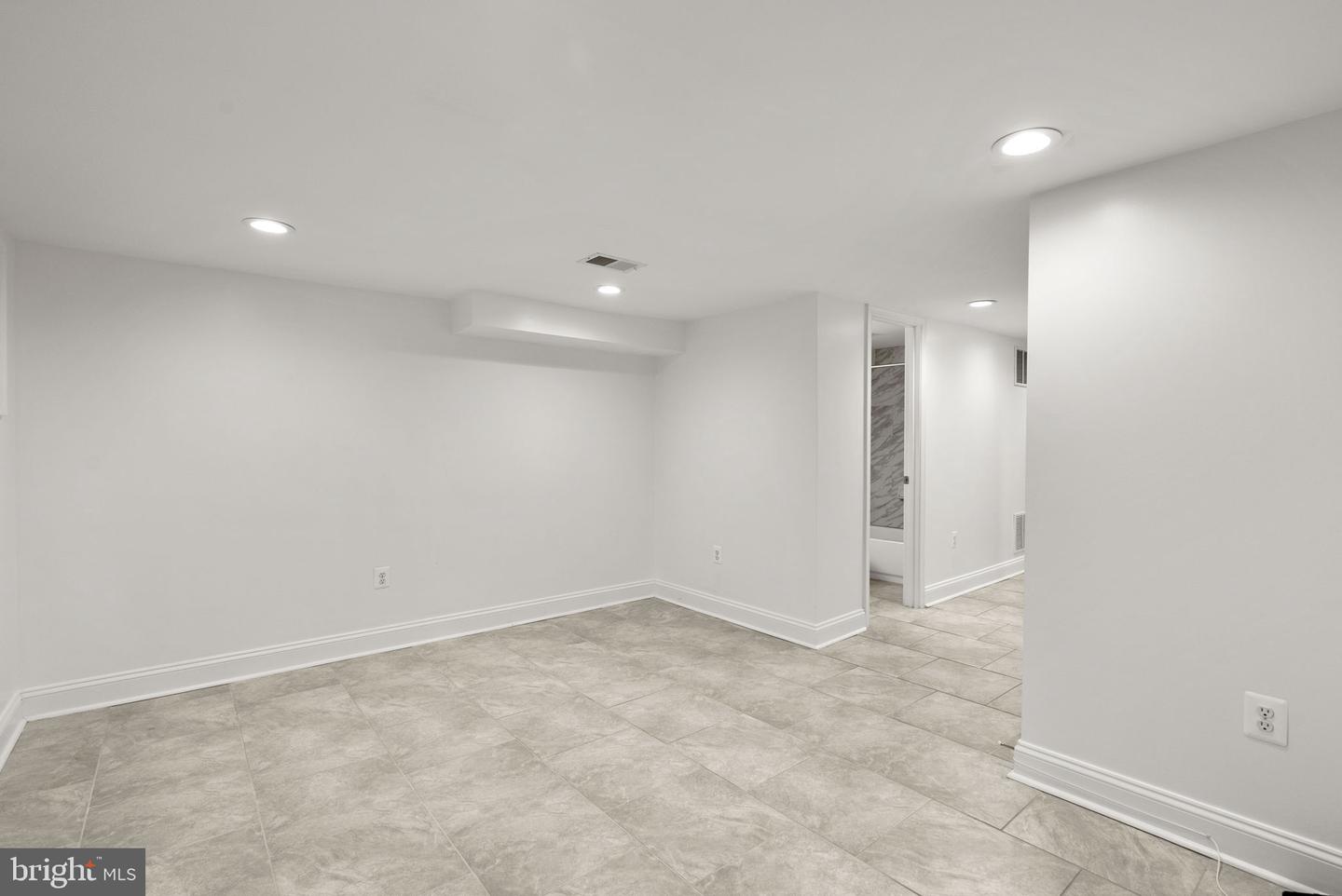 925 DECATUR ST NW, WASHINGTON, District Of Columbia 20011, 4 Bedrooms Bedrooms, ,3 BathroomsBathrooms,Residential,For sale,925 DECATUR ST NW,DCDC2214290 MLS # DCDC2214290