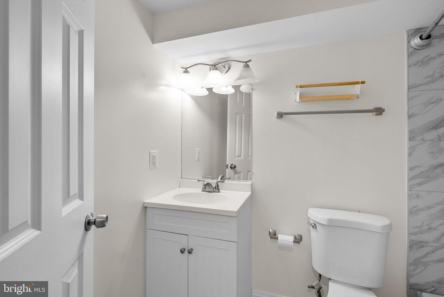 925 DECATUR ST NW, WASHINGTON, District Of Columbia 20011, 4 Bedrooms Bedrooms, ,3 BathroomsBathrooms,Residential,For sale,925 DECATUR ST NW,DCDC2214290 MLS # DCDC2214290