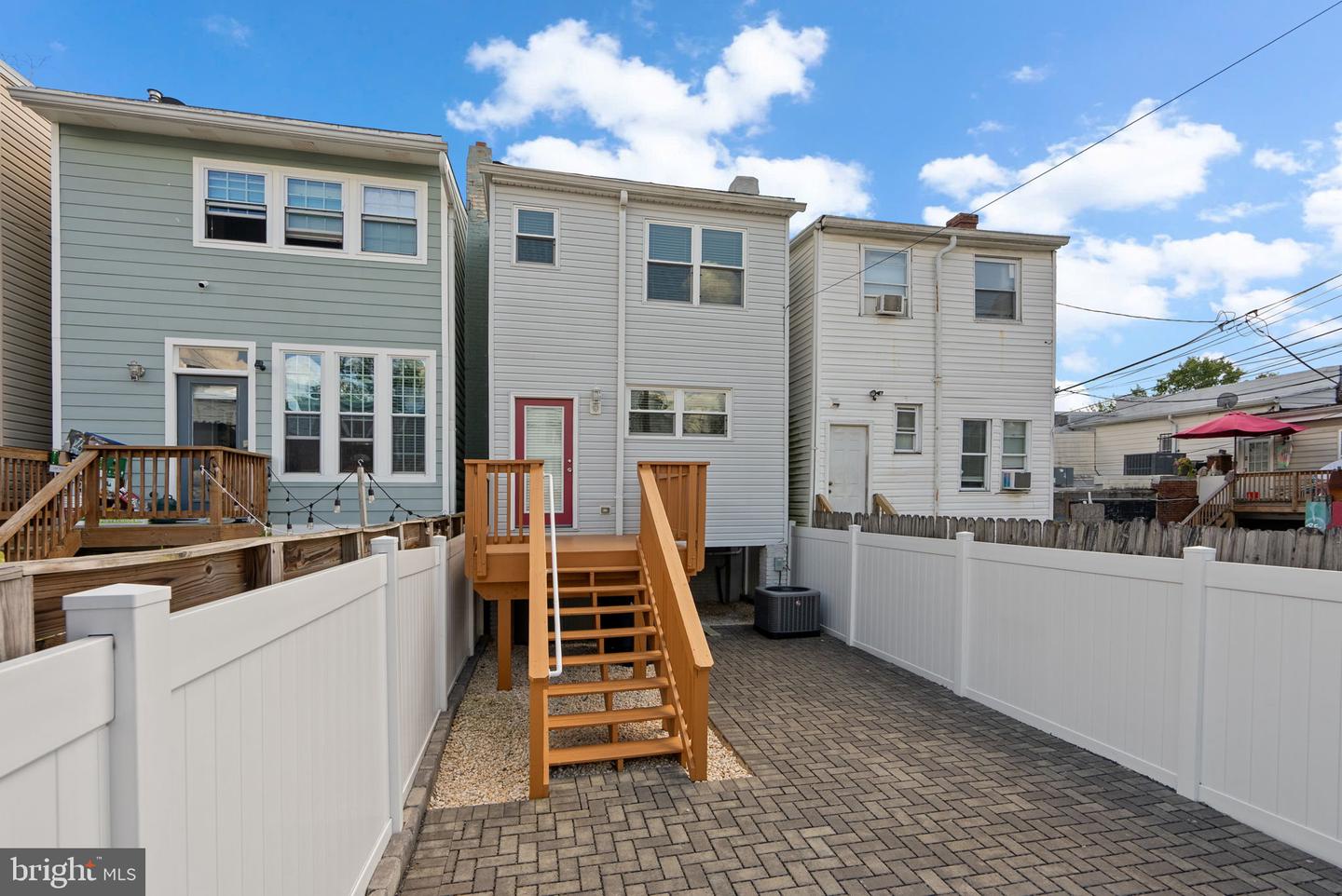 925 DECATUR ST NW, WASHINGTON, District Of Columbia 20011, 4 Bedrooms Bedrooms, ,3 BathroomsBathrooms,Residential,For sale,925 DECATUR ST NW,DCDC2214290 MLS # DCDC2214290