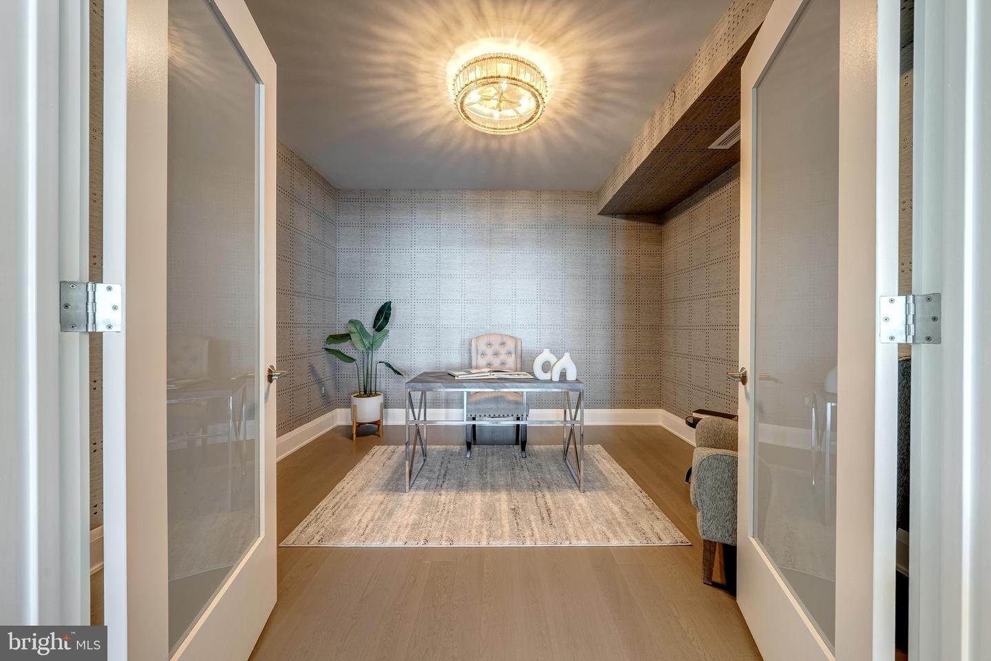 310 STRAND ST #304, ALEXANDRIA, Virginia 22314, 2 Bedrooms Bedrooms, 5 Rooms Rooms,2 BathroomsBathrooms,Residential,For sale,310 STRAND ST #304,VAAX2048404 MLS # VAAX2048404