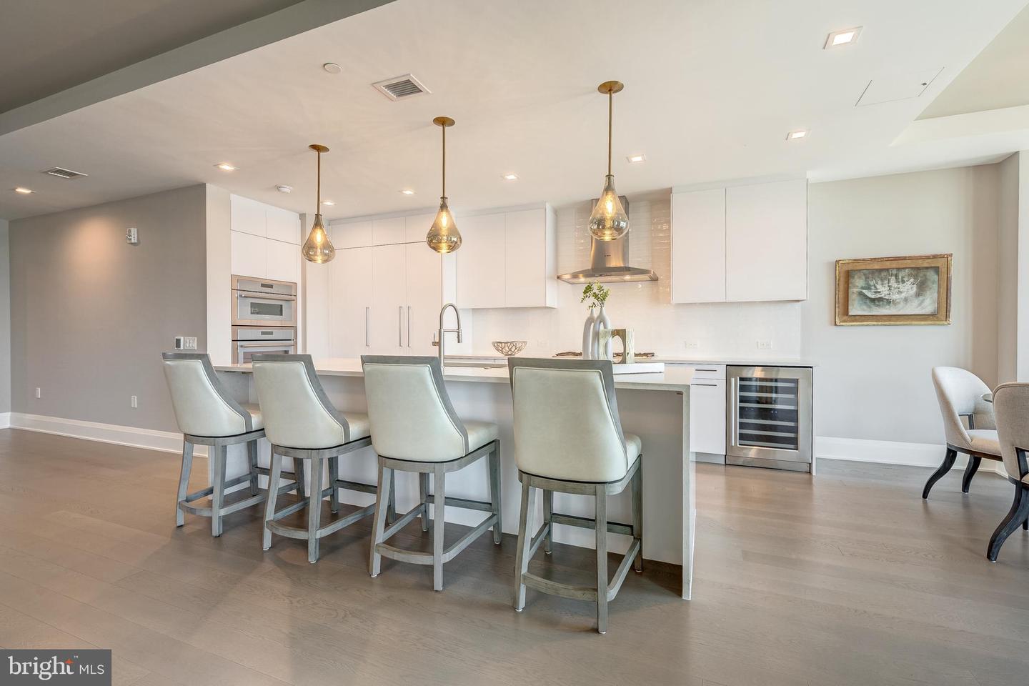 310 STRAND ST #304, ALEXANDRIA, Virginia 22314, 2 Bedrooms Bedrooms, 5 Rooms Rooms,2 BathroomsBathrooms,Residential,For sale,310 STRAND ST #304,VAAX2048404 MLS # VAAX2048404