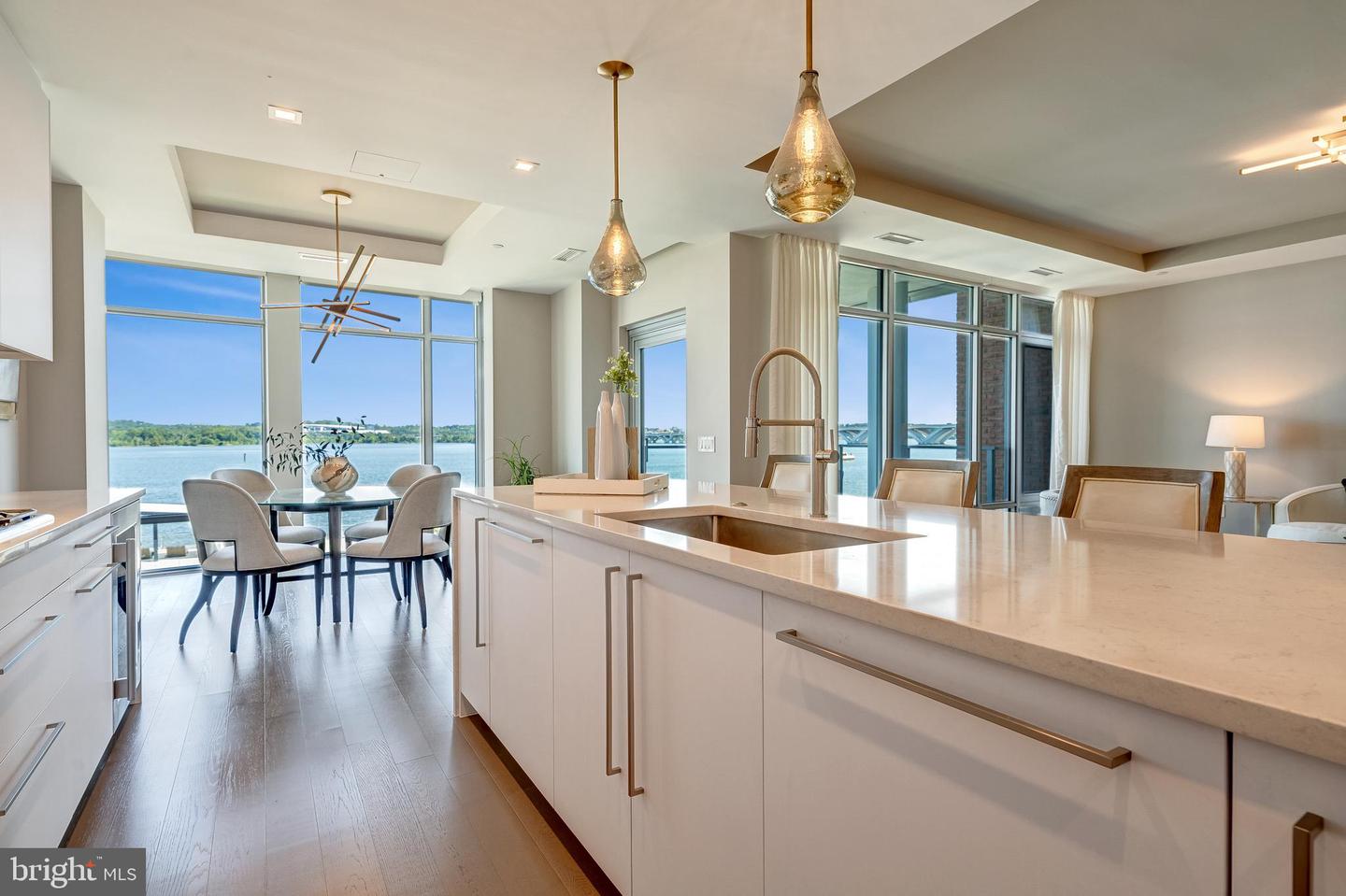 310 STRAND ST #304, ALEXANDRIA, Virginia 22314, 2 Bedrooms Bedrooms, 5 Rooms Rooms,2 BathroomsBathrooms,Residential,For sale,310 STRAND ST #304,VAAX2048404 MLS # VAAX2048404