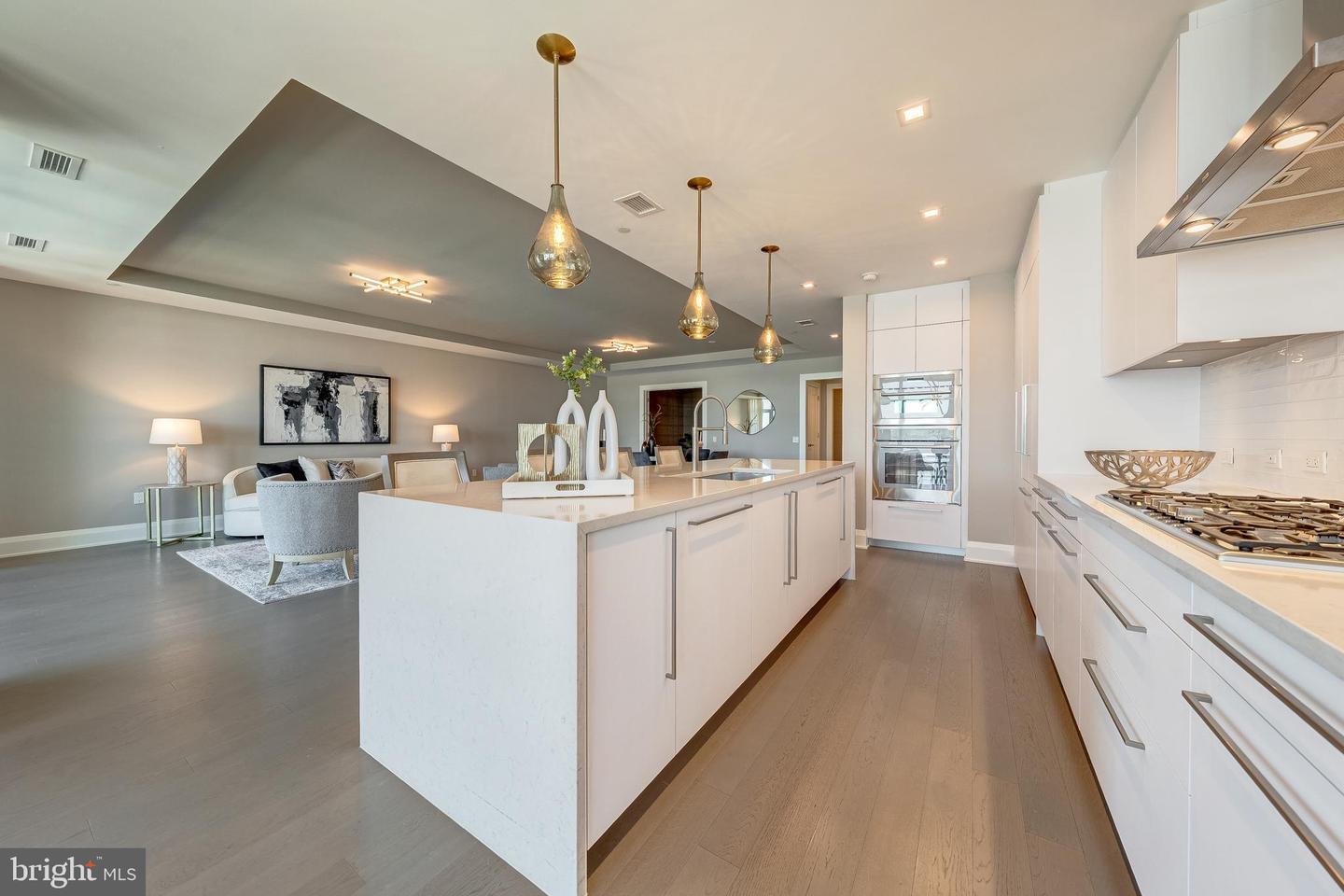310 STRAND ST #304, ALEXANDRIA, Virginia 22314, 2 Bedrooms Bedrooms, 5 Rooms Rooms,2 BathroomsBathrooms,Residential,For sale,310 STRAND ST #304,VAAX2048404 MLS # VAAX2048404
