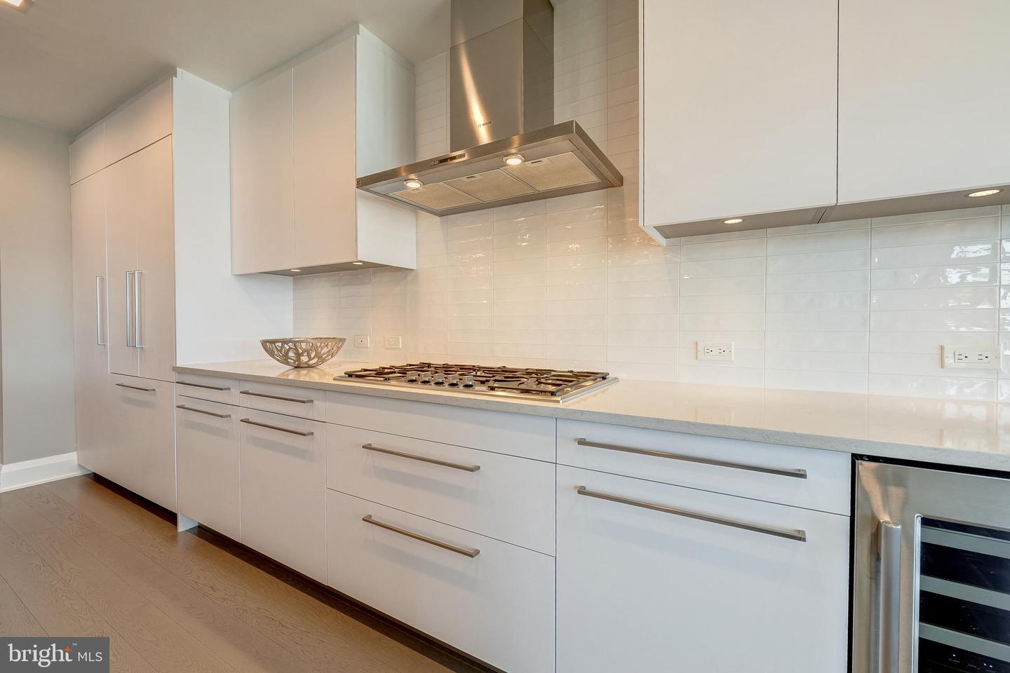 310 STRAND ST #304, ALEXANDRIA, Virginia 22314, 2 Bedrooms Bedrooms, 5 Rooms Rooms,2 BathroomsBathrooms,Residential,For sale,310 STRAND ST #304,VAAX2048404 MLS # VAAX2048404