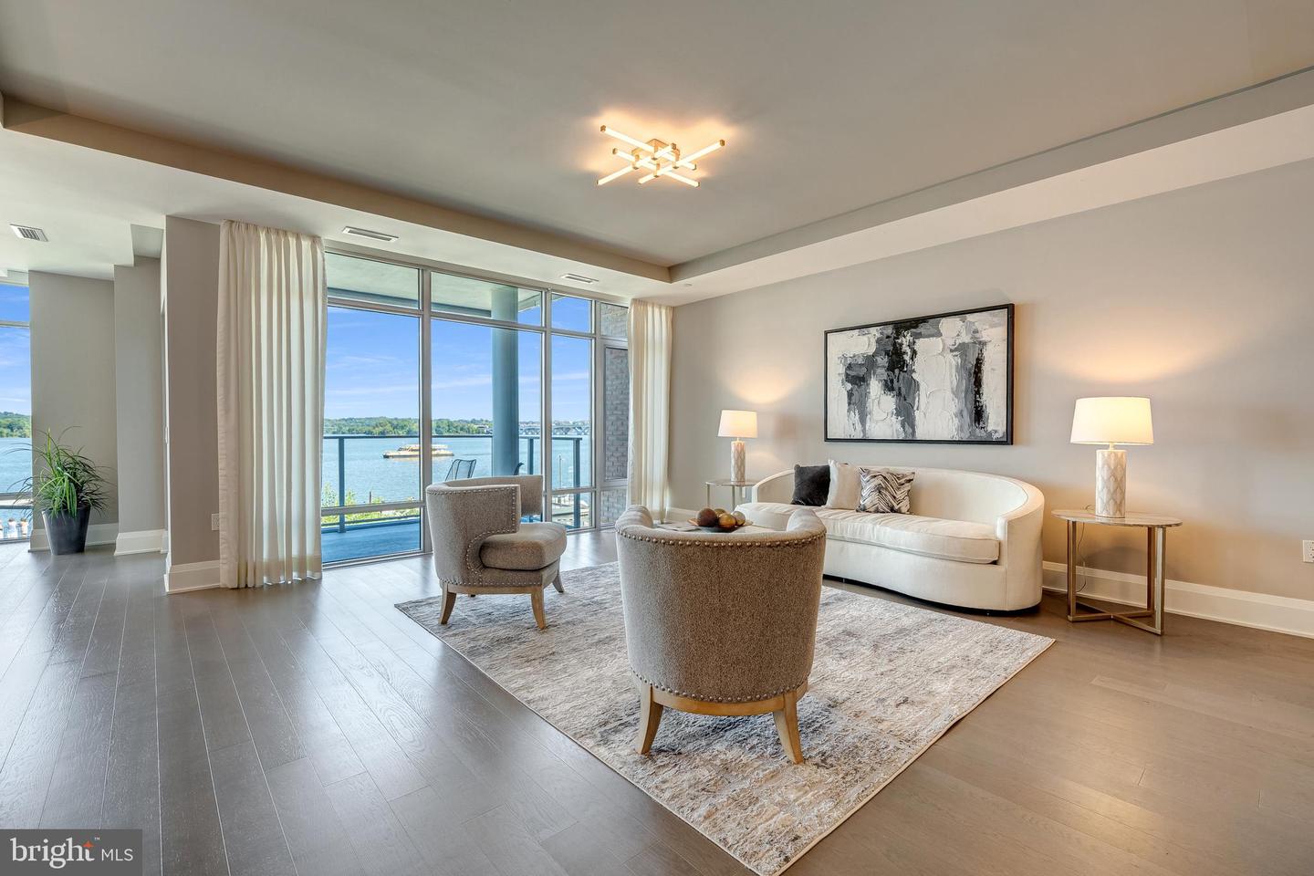 310 STRAND ST #304, ALEXANDRIA, Virginia 22314, 2 Bedrooms Bedrooms, 5 Rooms Rooms,2 BathroomsBathrooms,Residential,For sale,310 STRAND ST #304,VAAX2048404 MLS # VAAX2048404