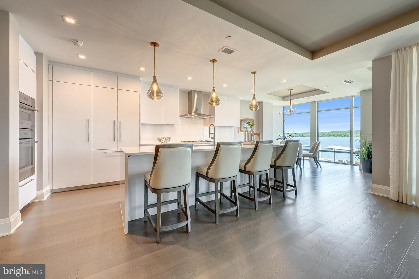 310 STRAND ST #304, ALEXANDRIA, Virginia 22314, 2 Bedrooms Bedrooms, 5 Rooms Rooms,2 BathroomsBathrooms,Residential,For sale,310 STRAND ST #304,VAAX2048404 MLS # VAAX2048404