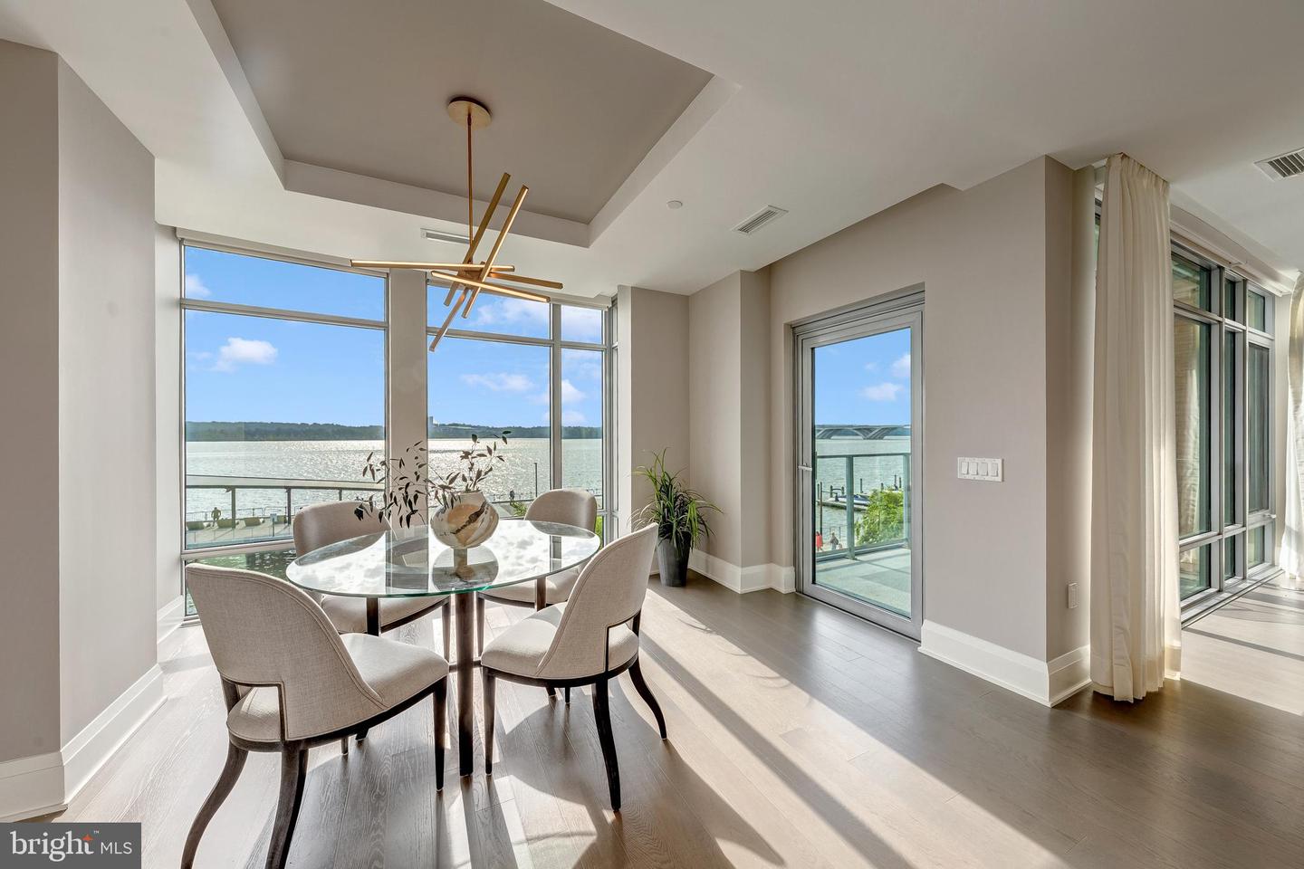 310 STRAND ST #304, ALEXANDRIA, Virginia 22314, 2 Bedrooms Bedrooms, 5 Rooms Rooms,2 BathroomsBathrooms,Residential,For sale,310 STRAND ST #304,VAAX2048404 MLS # VAAX2048404