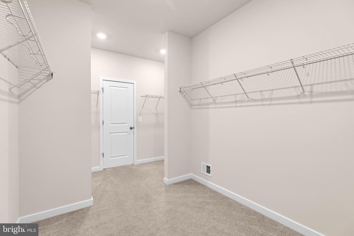 2053 WHITHORN HILL, JEFFERSONTON, Virginia 22724, 4 Bedrooms Bedrooms, ,3 BathroomsBathrooms,Residential,For sale,2053 WHITHORN HILL,VACU2011244 MLS # VACU2011244