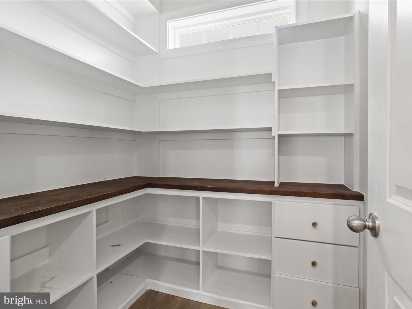 23637 CRANFORD KNOLL CT, ALDIE, Virginia 20105, 5 Bedrooms Bedrooms, ,4 BathroomsBathrooms,Residential,For sale,23637 CRANFORD KNOLL CT,VALO2104276 MLS # VALO2104276