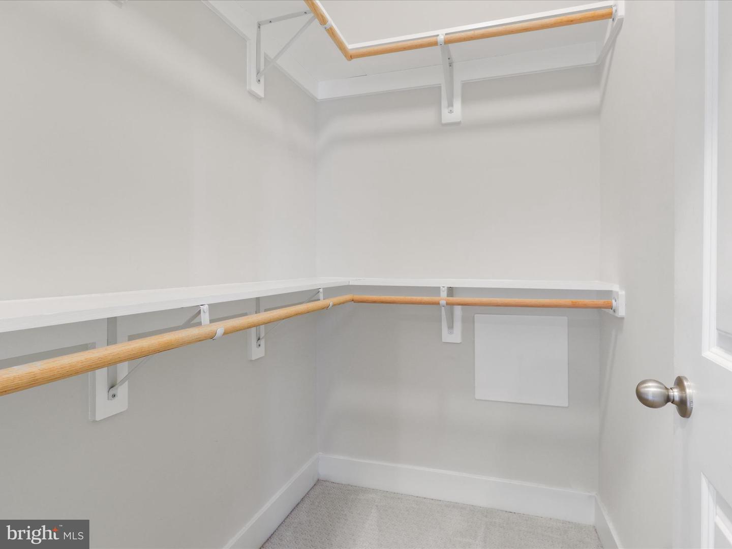 23637 CRANFORD KNOLL CT, ALDIE, Virginia 20105, 5 Bedrooms Bedrooms, ,4 BathroomsBathrooms,Residential,For sale,23637 CRANFORD KNOLL CT,VALO2104276 MLS # VALO2104276